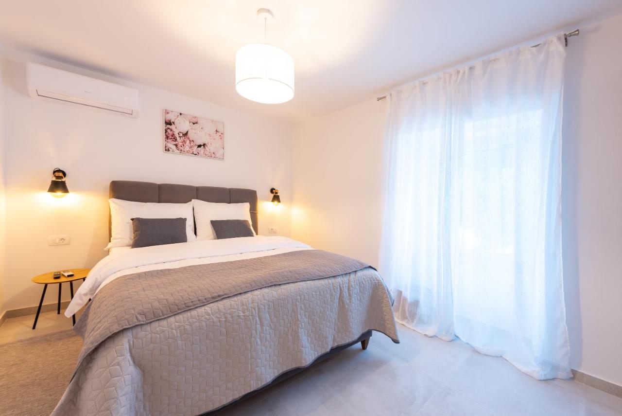 Apartment Olive Kaštela Eksteriør billede