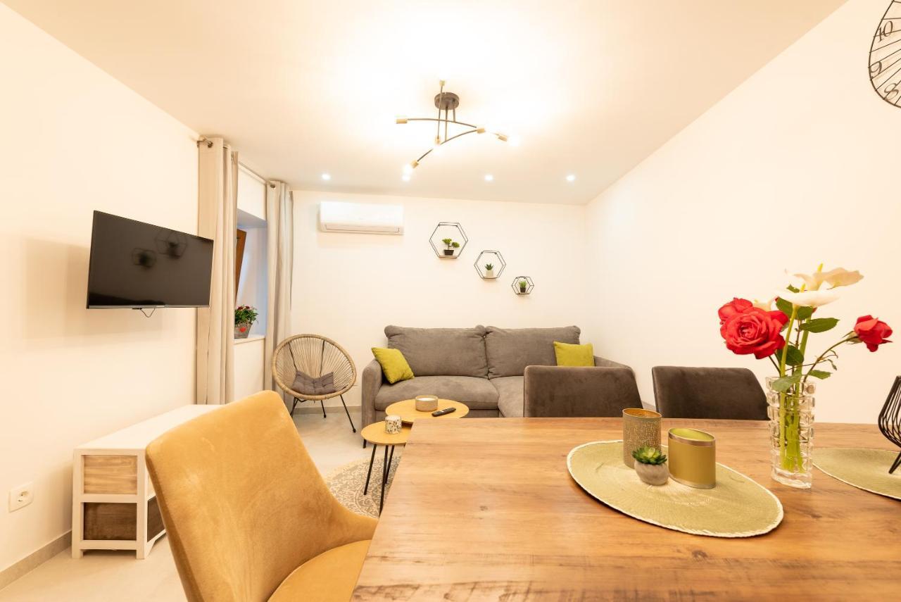 Apartment Olive Kaštela Eksteriør billede